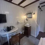 Alte Schreinerei Boutique 3*
